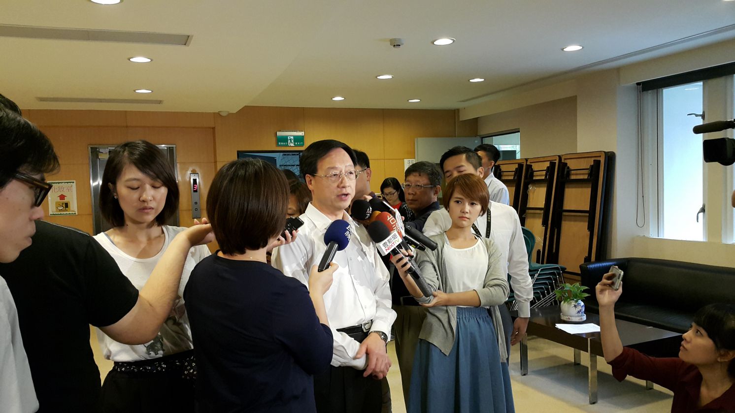 「錯誤前瞻計畫，掏空台灣未來」座談會