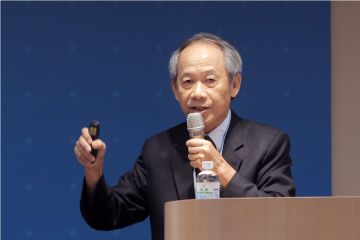 主持人:劉義周/國立政治大學政治系名譽教授 主持人:劉義周/國立政治大學政治系名譽教授