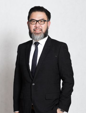 與談貴賓:陳伯佳/工具機公會理事長、永進機械總經理 與談貴賓:陳伯佳/工具機公會理事長、永進機械總經理