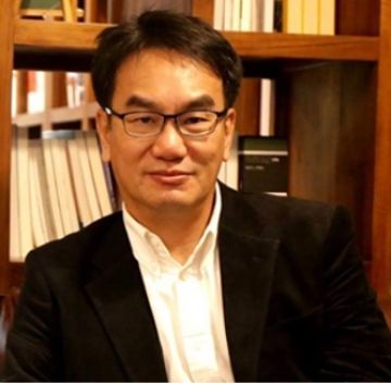 與談人 林怡敬 數位發展部政務次長 與談人 林怡敬 數位發展部政務次長